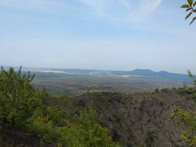 翠峦碧水生息地, 盛景奇观别有天--五大连池